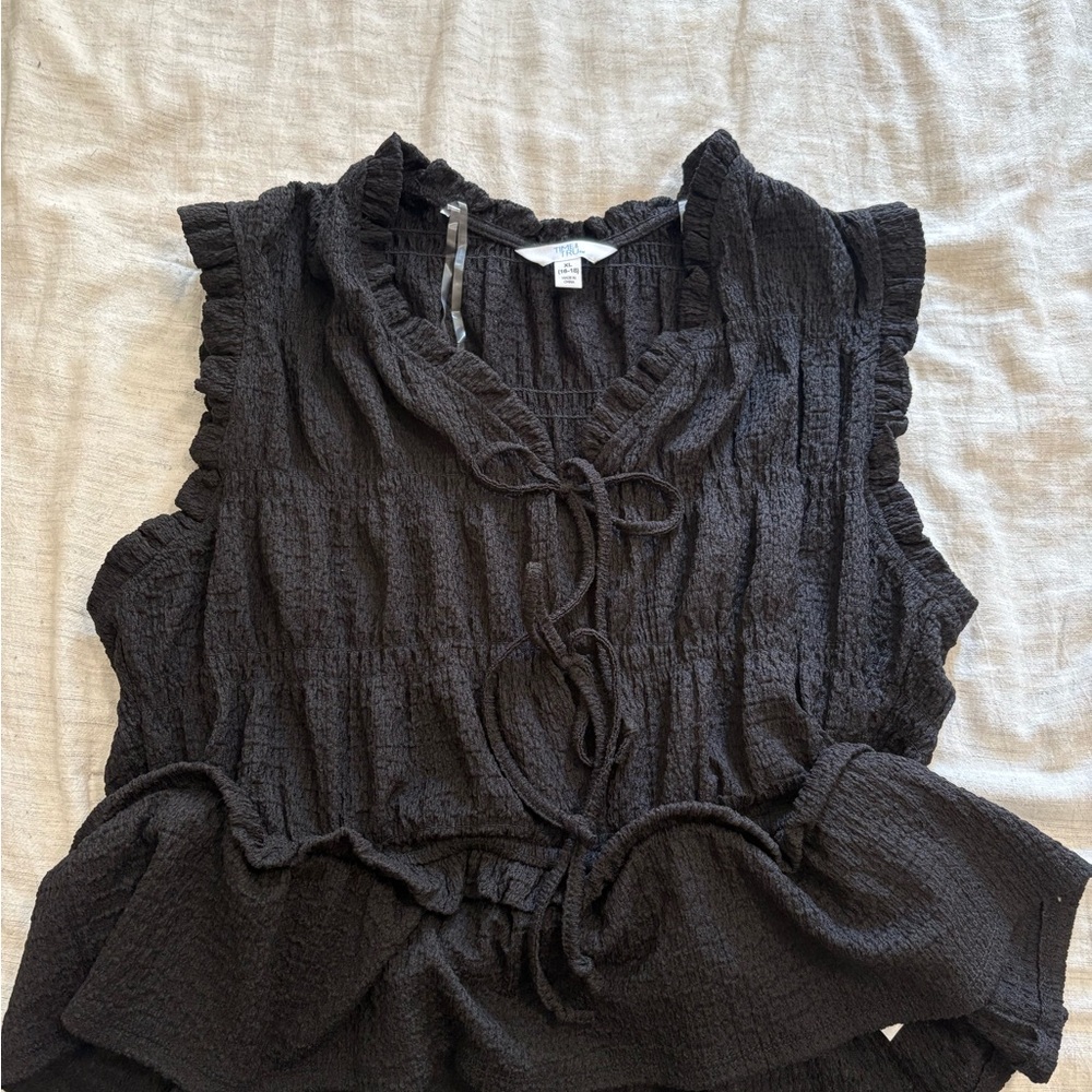 Time and Tru Black Textured Sleeveless Blouse